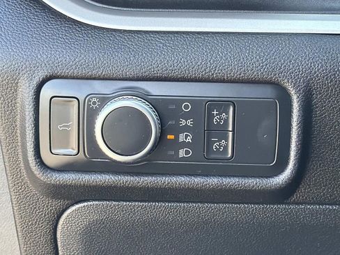 Certified 2022 Ford Explorer XLT RWD image 14