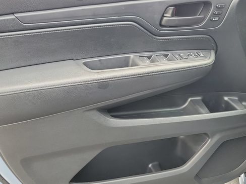 Certified 2023 Honda Odyssey Sport image 24