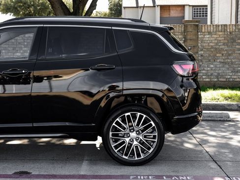 Used 2022 Jeep Compass Limited w/ Elite Group image 22