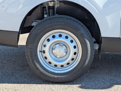 New 2025 Ford Maverick XL w/ Equipment Group 102A image 39