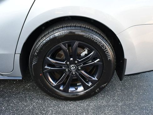 Used 2025 Toyota Sienna XSE image 73