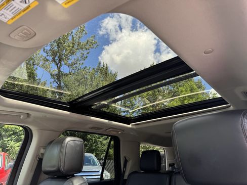 Used 2019 Ford Expedition Platinum image 15