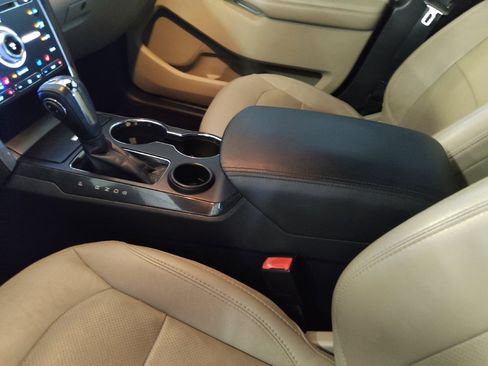 Used 2018 Ford Explorer Limited w/ Equipment Group 301A FWD image 26