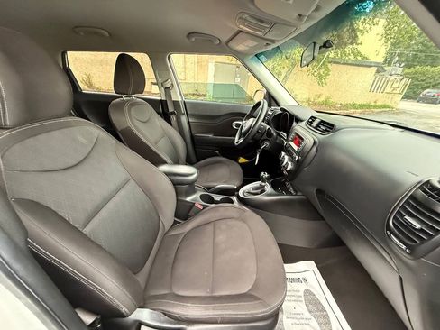Used 2016 Kia Soul FWD image 20