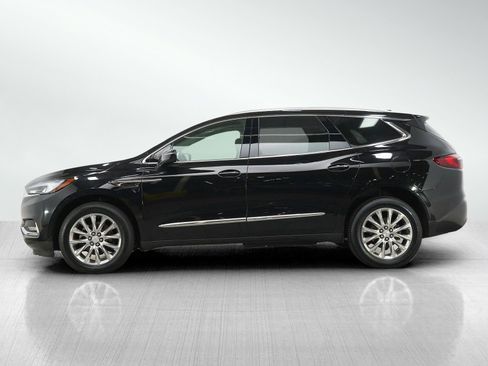 Used 2020 Buick Enclave Essence w/ Sound and Sites Package AWD/4WD image 2