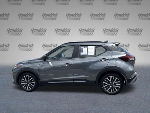 Used 2023 Nissan Kicks SR w/ SR Premium Package FWD image 6