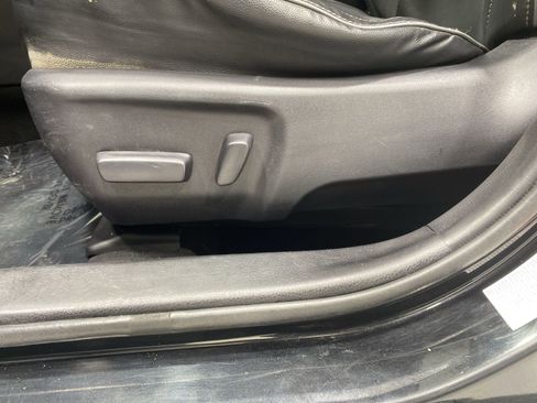 Used 2019 Toyota Corolla XLE FWD image 12