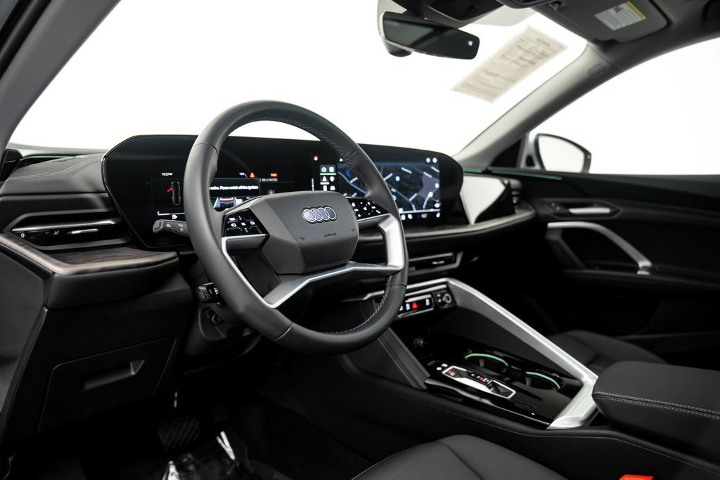 Certified 2025 Audi Q5 Premium w/ Convenience Package AWD/4WD image 4