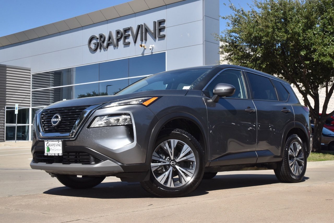 Used 2023 Nissan Rogue SV FWD image 2