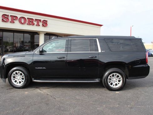 Used 2019 GMC Yukon XL SLT image 6