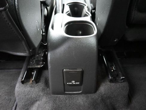 Used 2020 Chevrolet Trax LT w/ LT Convenience Package image 32