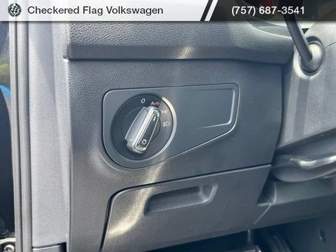 Used 2023 Volkswagen Tiguan SE R-Line AWD/4WD image 17