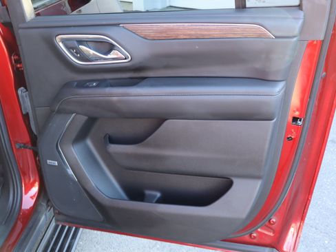 Used 2021 Chevrolet Suburban High Country image 37