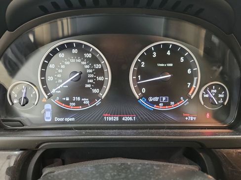 Used 2013 BMW 535i xDrive 535i xDrive image 26