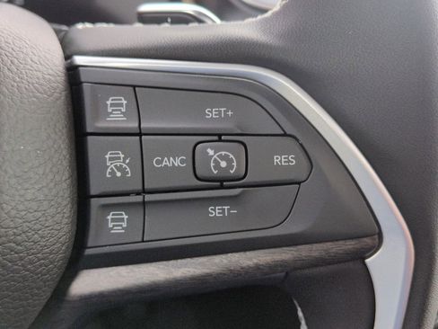 New 2025 Jeep Grand Cherokee Limited w/ Luxury Tech Group II image 26