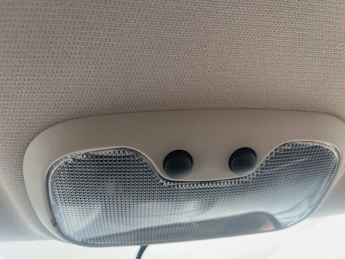 Used 2016 Jeep Compass Latitude image 18