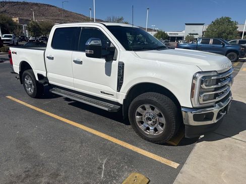 Used 2024 Ford F350 Lariat image 3