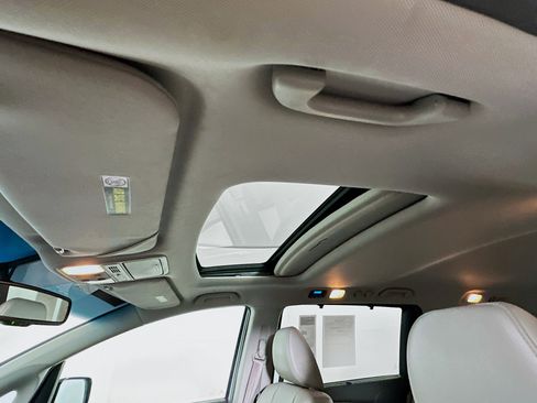 Used 2011 Honda Odyssey EX-L image 24