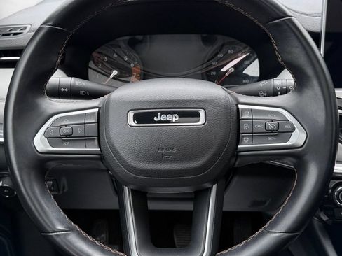 Used 2022 Jeep Compass Limited w/ Sun and Sound Group AWD/4WD image 18