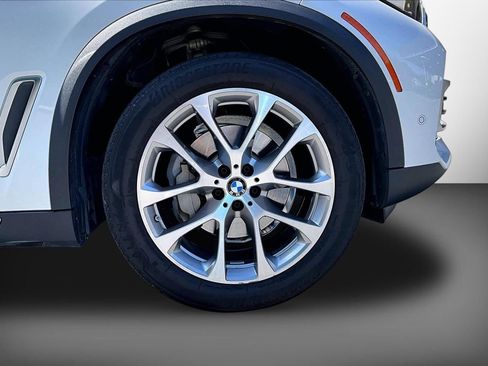 Used 2022 BMW X5 xDrive40i AWD/4WD image 34