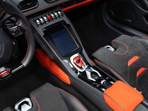 Used 2021 Lamborghini Huracan EVO image 72