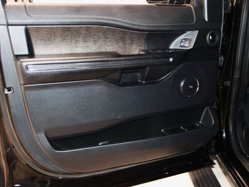 Used 2020 Ford Expedition Limited AWD/4WD image 36