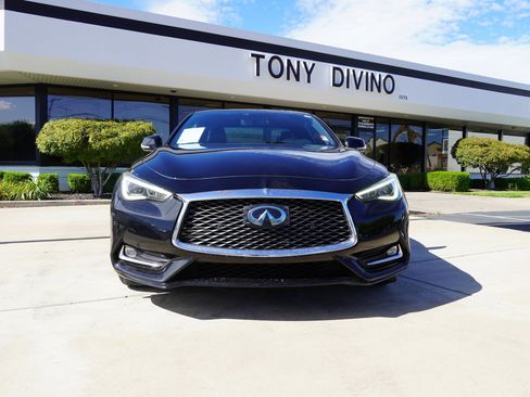 Used 2018 INFINITI Q60 3.0t Luxe w/ Sensory Package 3.0T Luxe image 3