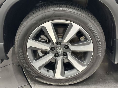 Certified 2023 Honda Pilot Touring image 18