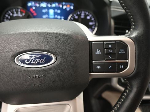 Used 2022 Ford Expedition XLT image 10