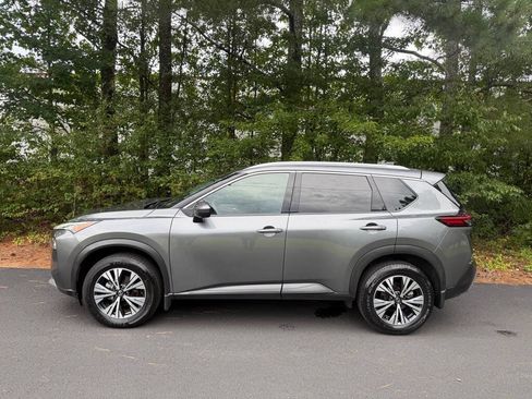 Used 2021 Nissan Rogue SV w/ Premium Package FWD image 6