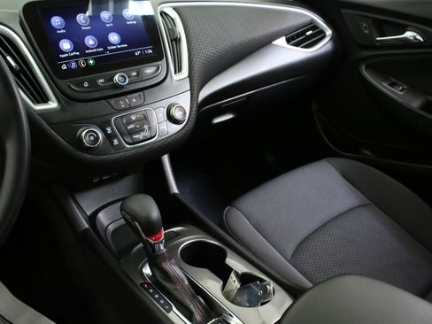 Used 2023 Chevrolet Malibu RS image 18