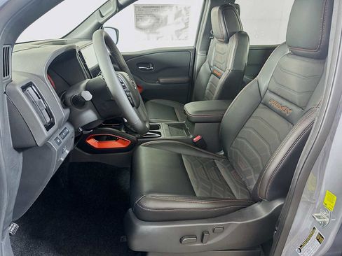 New 2025 Nissan Frontier PRO-4X w/ Pro Premium Package image 4