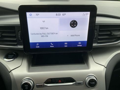 Used 2022 Ford Explorer XLT w/ Equipment Group 202A AWD/4WD image 35