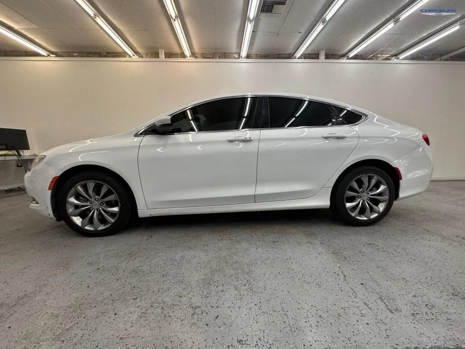 Used 2015 Chrysler 200 Limited FWD image 7
