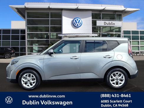 Used 2023 Kia Soul LX w/ Option Group 015 image 7