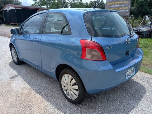 Used 2008 Toyota Yaris 2-Door Hatchback FWD image 3
