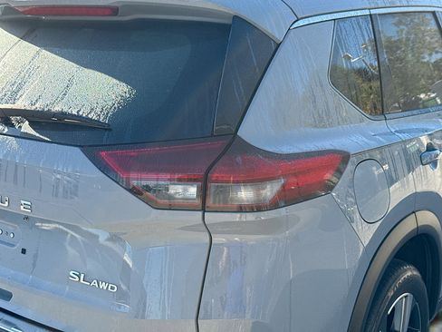 Used 2023 Nissan Rogue SL w/ SL Premium Package image 28