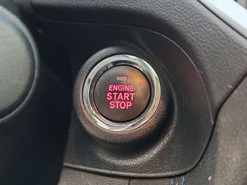 Used 2019 Subaru Crosstrek Hybrid w/ Moonroof Package w/Navigation image 23