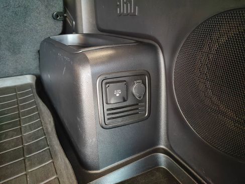 Used 2023 Toyota 4Runner Limited image 18