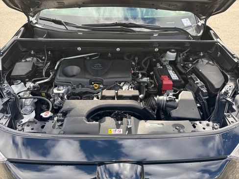 Used 2021 Toyota RAV4 Limited image 33