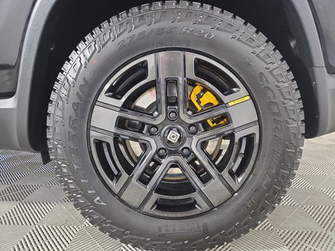 Used 2024 Rivian R1S Adventure AWD/4WD image 10