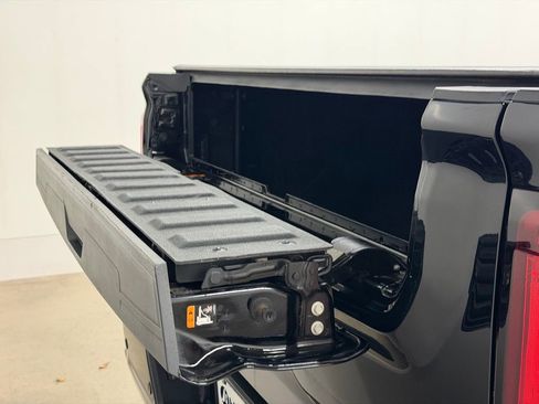 Certified 2020 GMC Sierra 3500 Denali w/ Denali Ultimate Package image 24