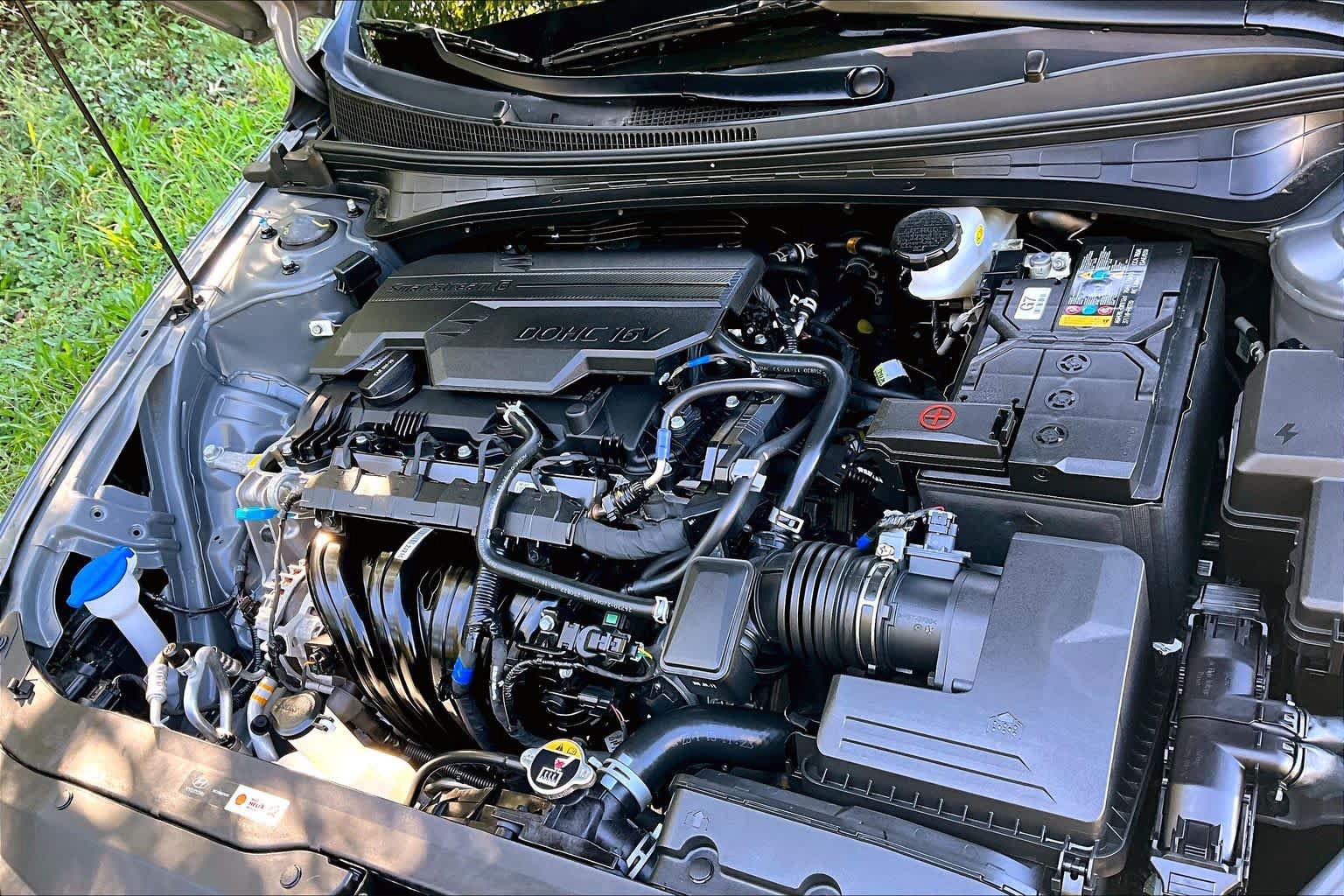 Used 2026 Hyundai Elantra SE FWD image 33