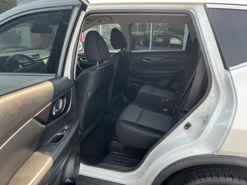 Used 2020 Nissan Rogue SV AWD/4WD image 5