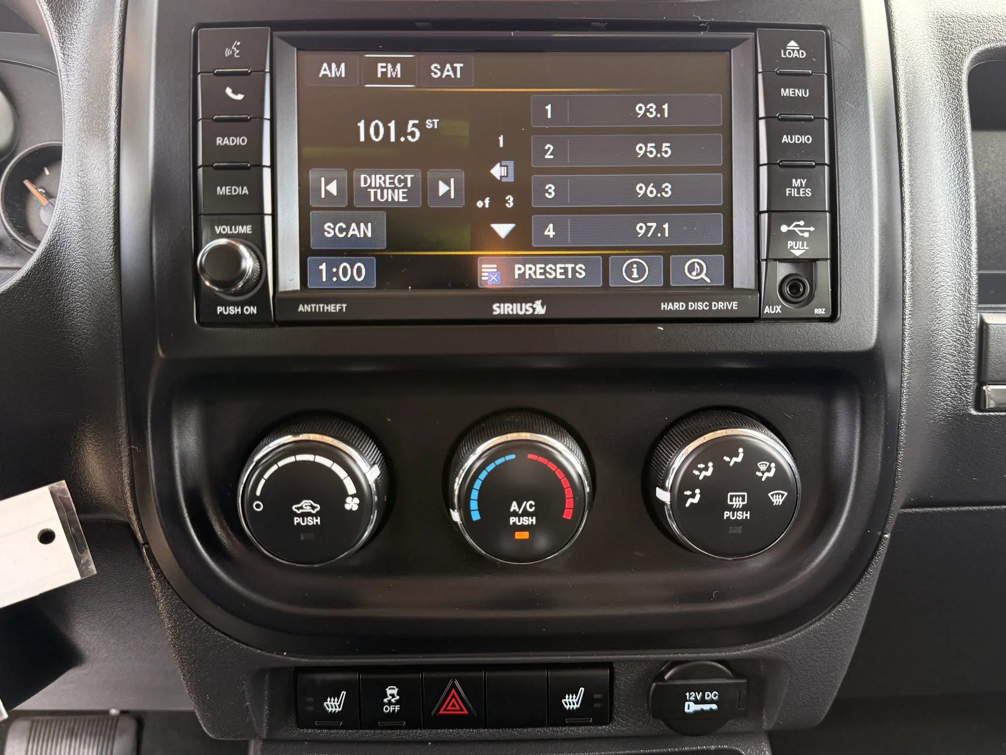 Used 2017 Jeep Patriot High Altitude AWD/4WD image 25