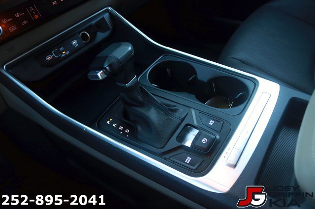 Certified 2026 Kia Carnival FWD image 21