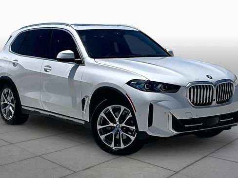 Used 2024 BMW X5 sDrive40i w/ Premium Package RWD image 2