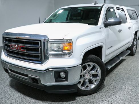 Used 2015 GMC Sierra 1500 SLT w/ SLT Crew Cab Value Package AWD/4WD image 35