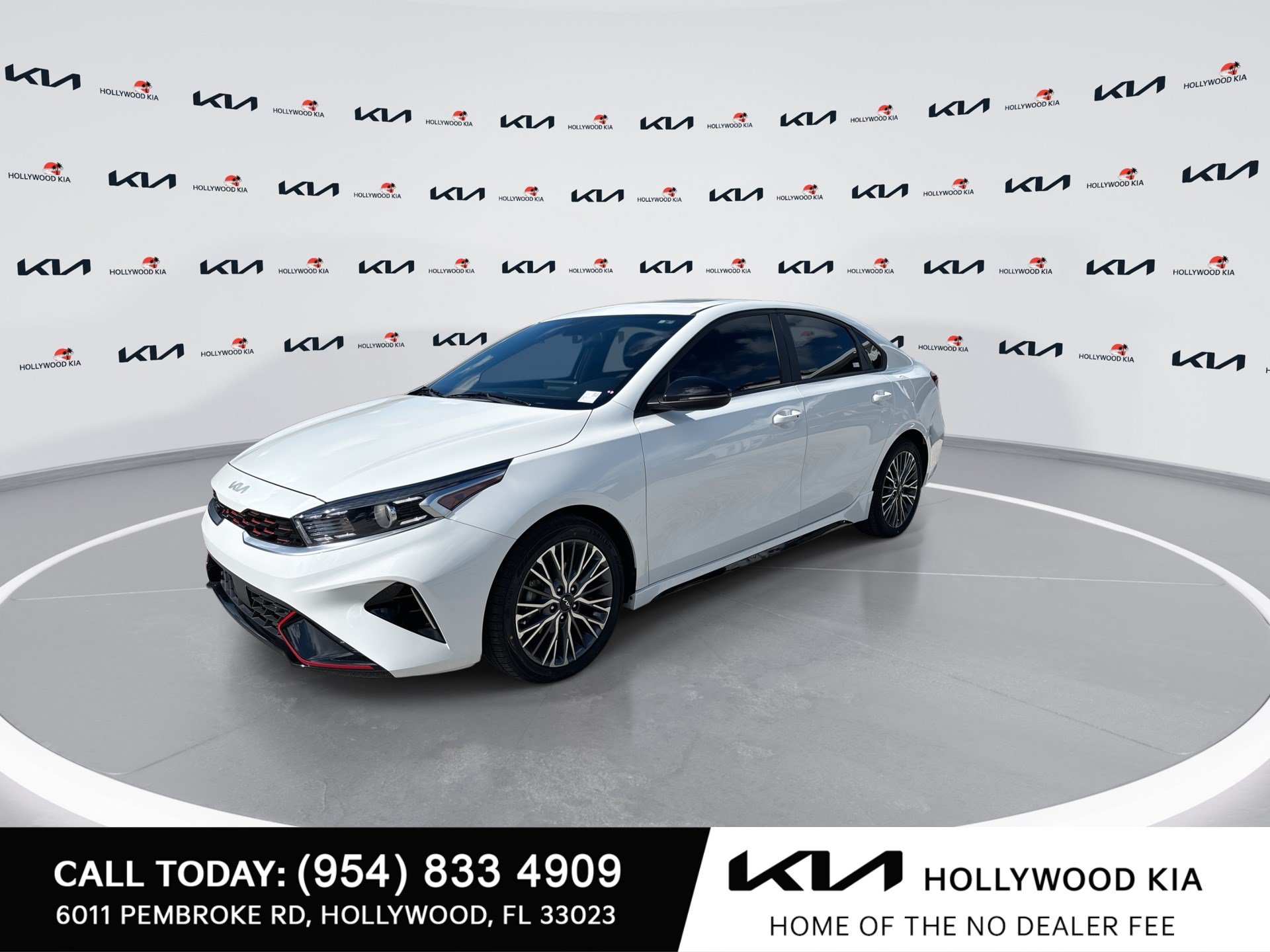Used 2024 Kia Forte GT-Line w/ GT-Line Premium Package FWD image 4