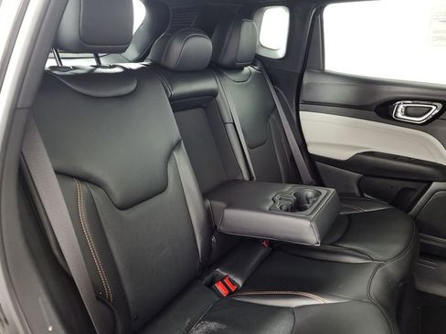 Used 2023 Jeep Compass Limited image 28